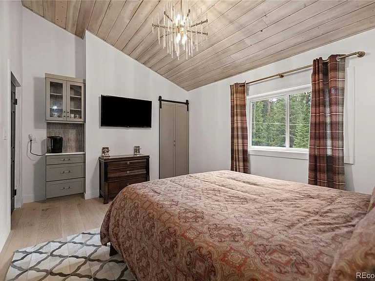 53 Rena Rd — Photo 16