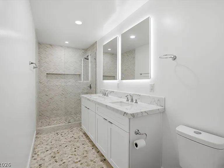 1300 Canosa Ave — Photo 12