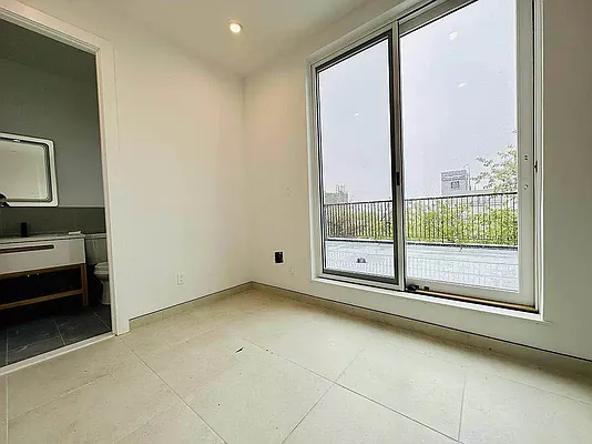 Rented by GROOME REALTY LLC | media 15