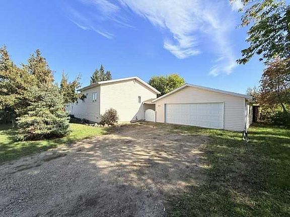 2nd image of 11137 92nd St