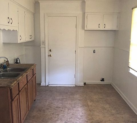 5th image of 3445 Hardy St