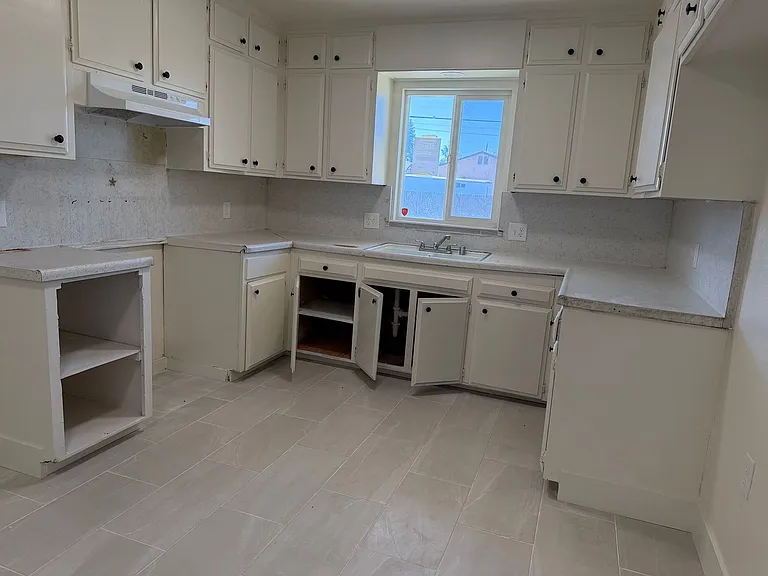 2355 E Olive Ave — Photo 7