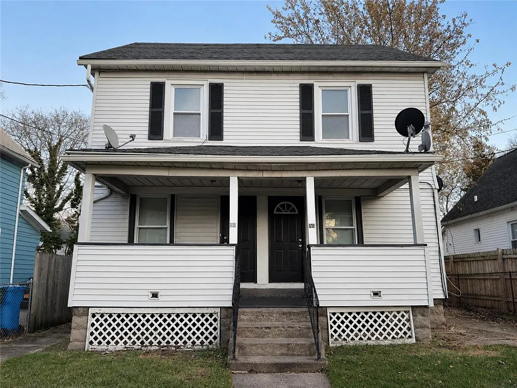 2 bed, 1.0 bath, 858 sqft, $995 — Photo 1