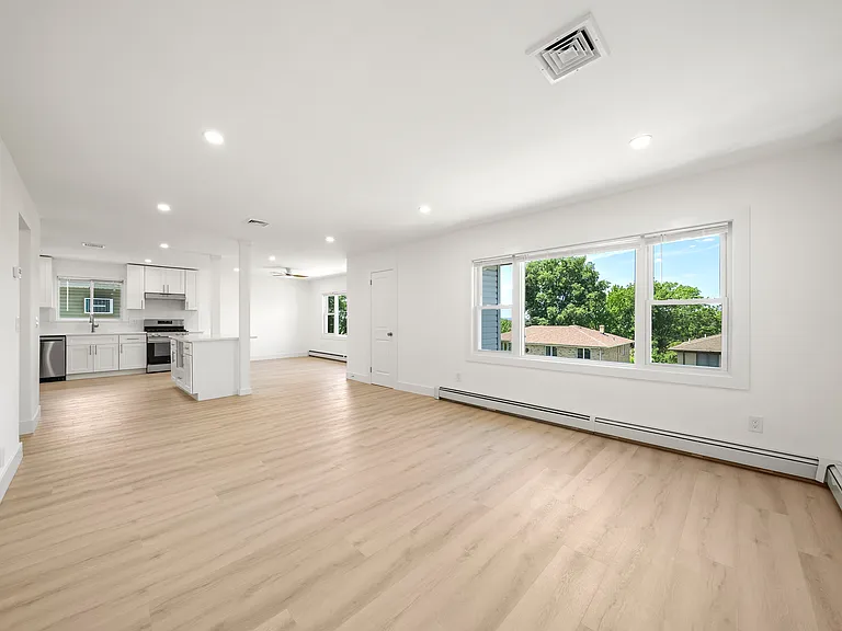 432 Oak St #2 — Photo 18