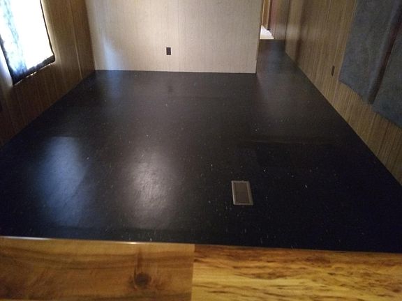3rd image of 125 Truman Cir
