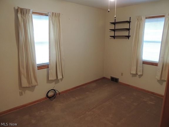 5th image of 5164 Craig Ave NW