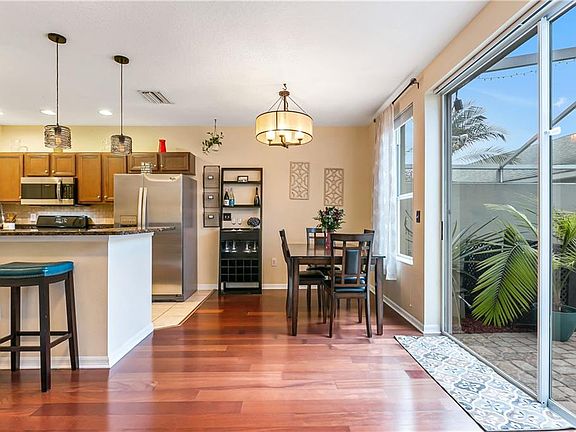 3rd image of 9524 Harpender Way