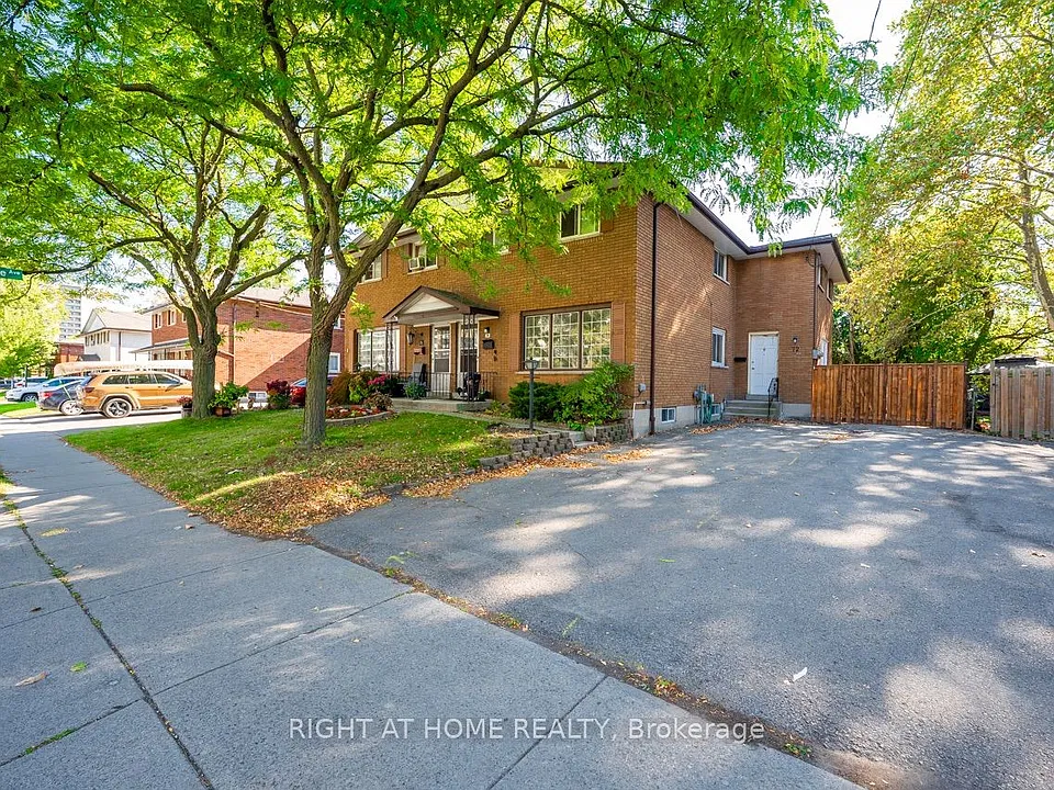 72 Delawana Dr