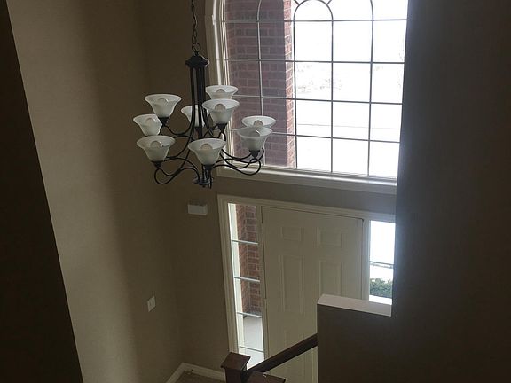 4th image of 2328 Austin Dr
