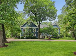 821 Oak Spring Ln, Libertyville, IL 60048