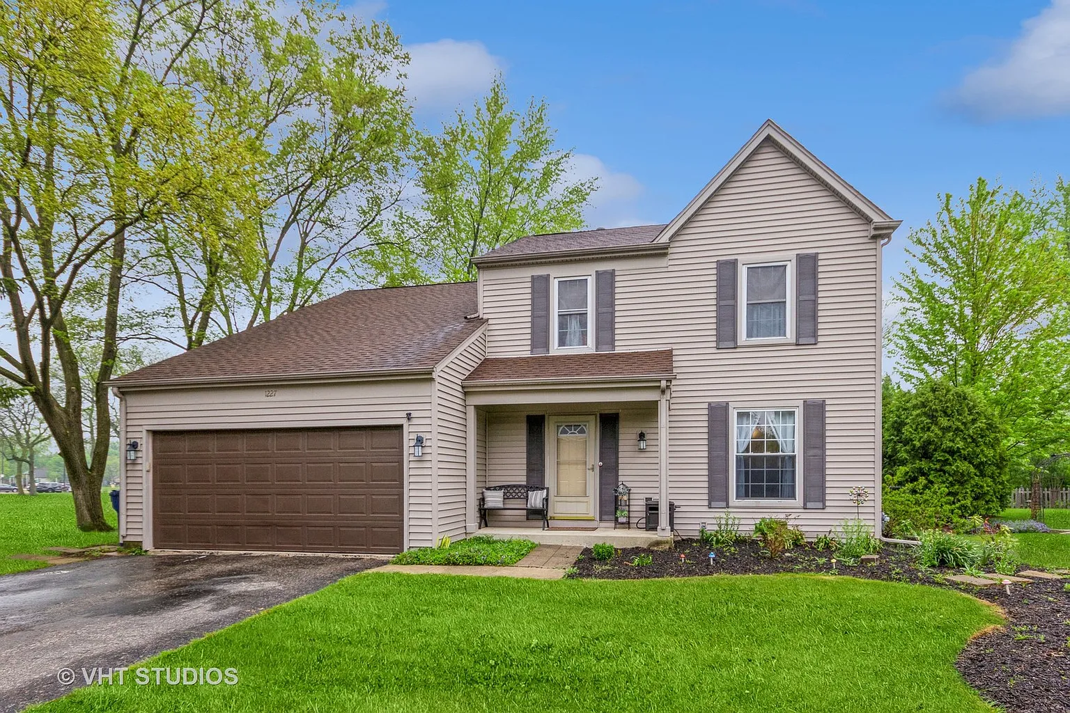 1227 Springdale Cir photo 1