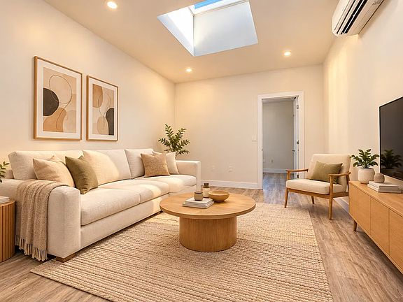2nd image of 260 Cornelia St #3B