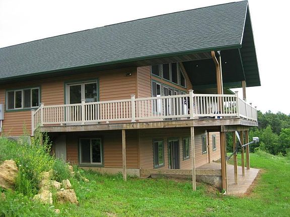 4th image of 8450 Nett Ave