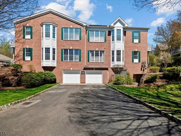 901 Four Seasons Dr #901, Wayne Twp., NJ 07470