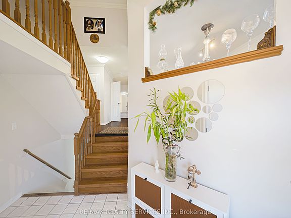 4th image of 27 Suncrest Dr