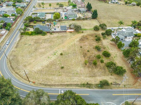 871 Green Valley Rd, Watsonville, CA 95076