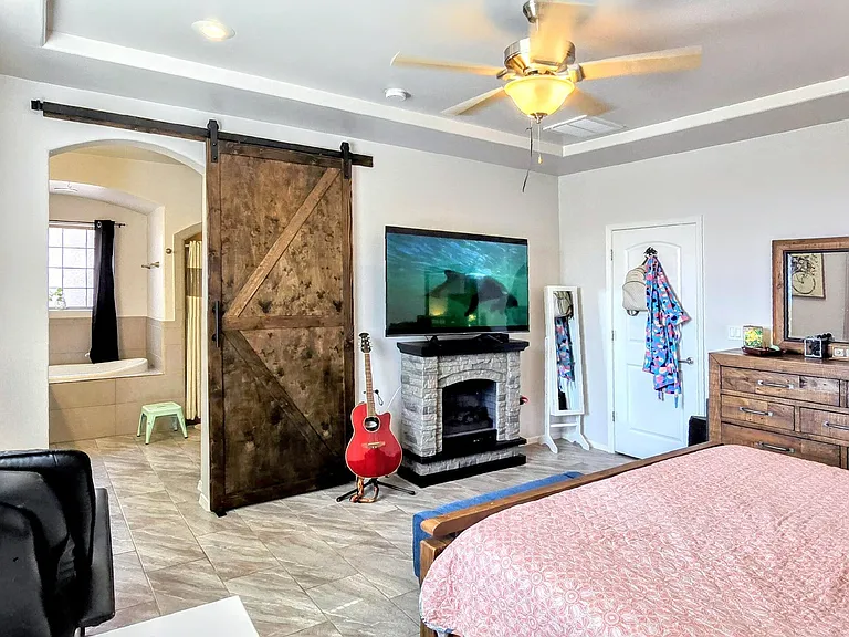 683 Codford Dr — Photo 15