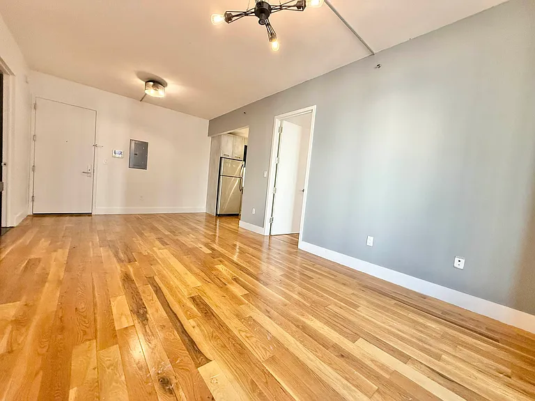 12 Ford St #6A — Photo 4