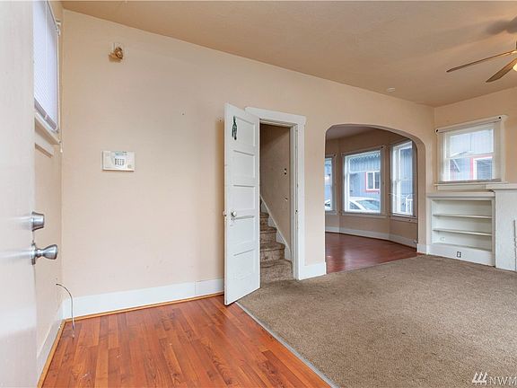 3rd image of 6037 S Puget Sound Ave