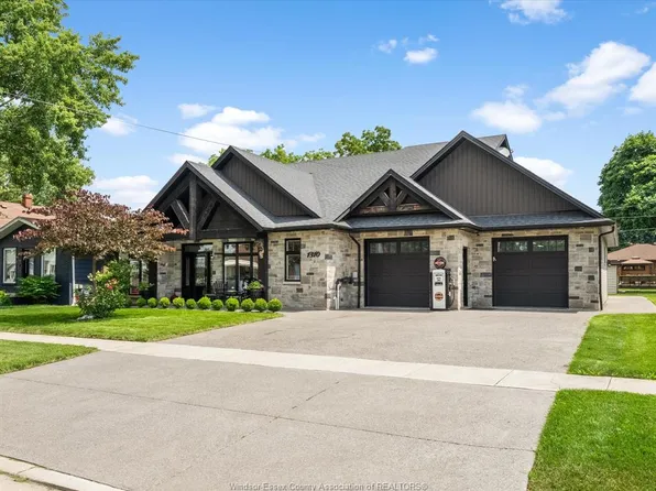 1310 Poisson St, Tecumseh, ON N8N 1T4