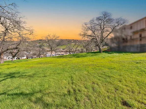 692 Townsend Ct, Folsom, CA 95630