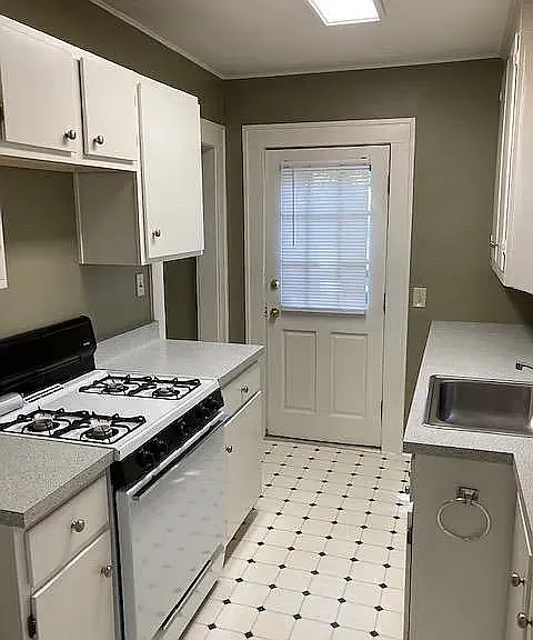 2 bed, 750 sqft, $1,450 — Photo 3