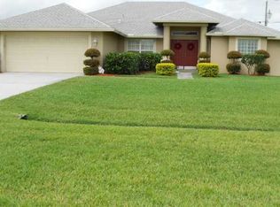 1090 Del Rio Blvd, Port Saint Lucie, FL 34953