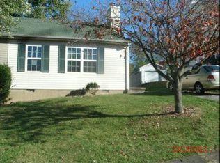 421 Country Club Ct, Winchester, KY 40391