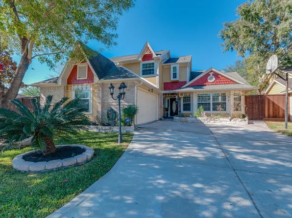 3234 Knoll West Dr, Houston, TX 77082