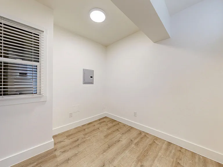 812 Eddy St #405 — Photo 7