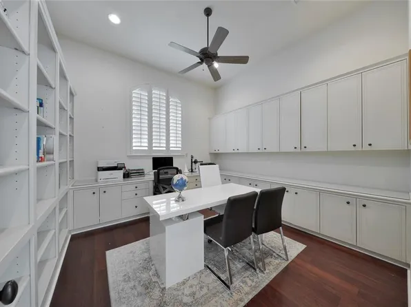 123 S Meadowmist Cir, The Woodlands, TX 77381