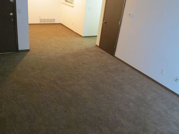 4th image of 2821 Emerson Ave APT 31