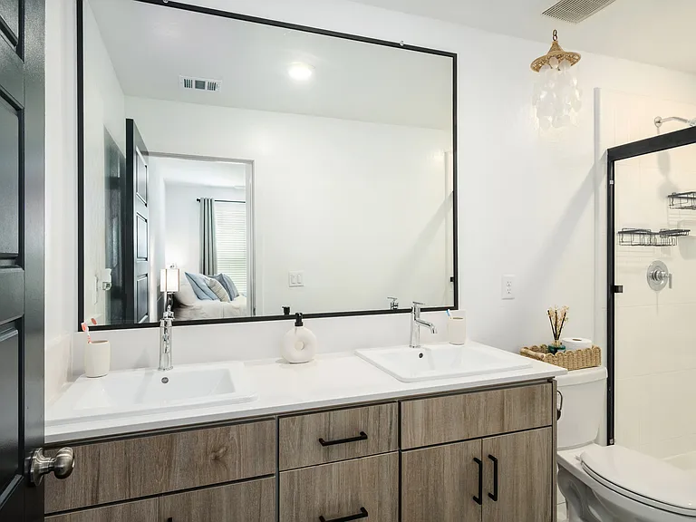 2783 E Tamarind Dr — Photo 12