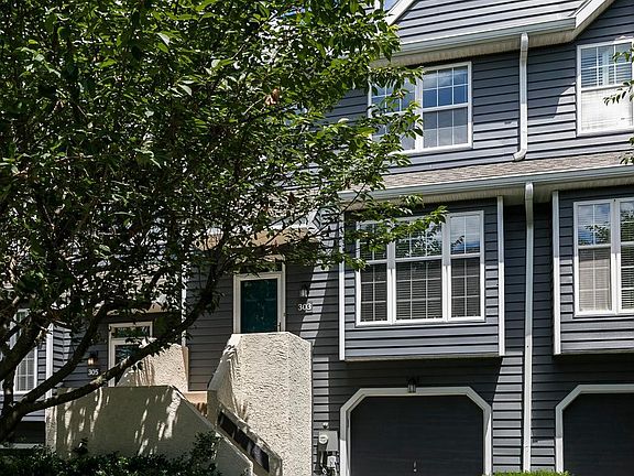 4th image of 303 Driftwood Ln