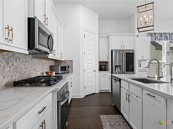 5th image of 3009 Sage Ranch Dr