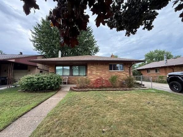 20965 Danbury St, Clinton Township, MI 48035