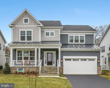 2423 Jackson Pkwy, Vienna, VA, 22180