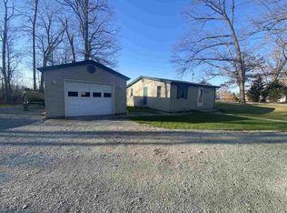 10416 N Green Ave, Syracuse, IN 46567
