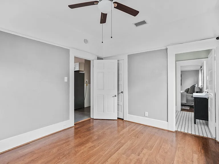 1736 Kearney Ave — Photo 22