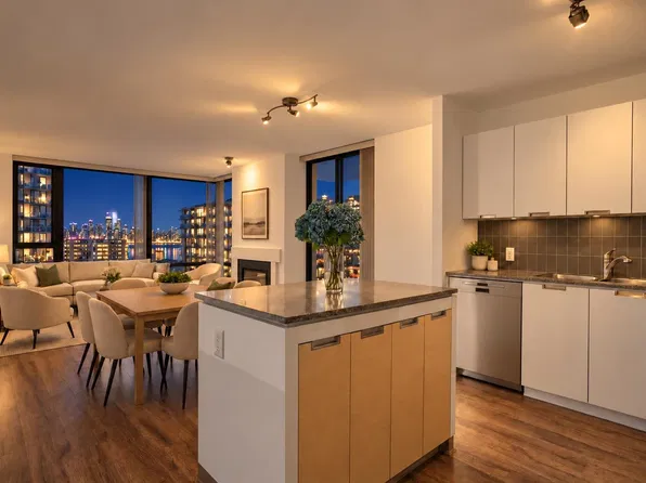 151 W 2nd St #903, North Vancouver, BC V7M 3P1