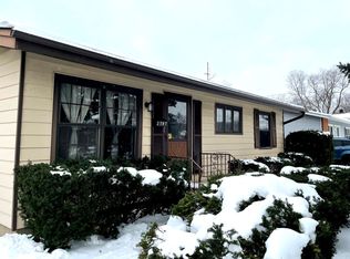 2707 75th St, Woodridge, IL 60517