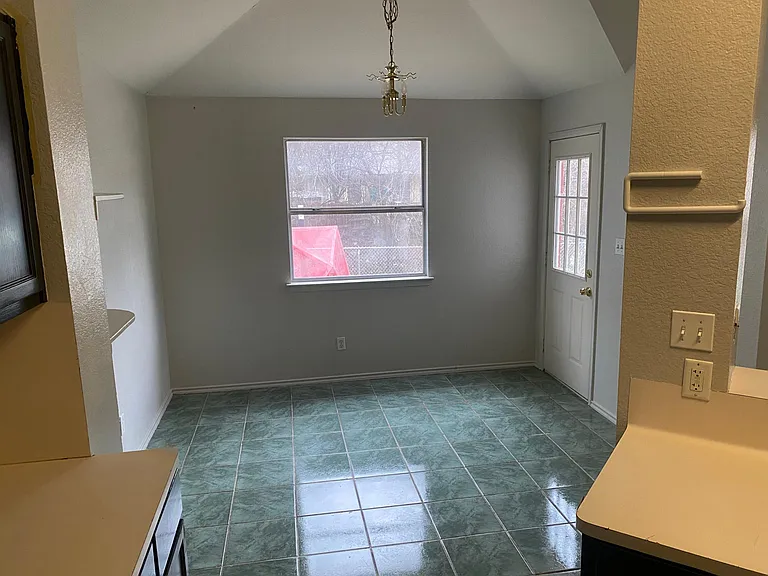 2500 Ashley Way — Photo 10