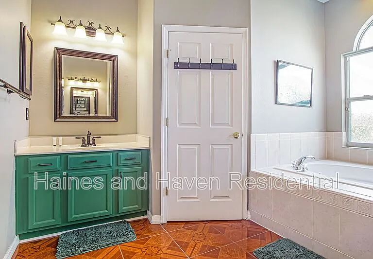 403 Corvina Dr — Photo 39