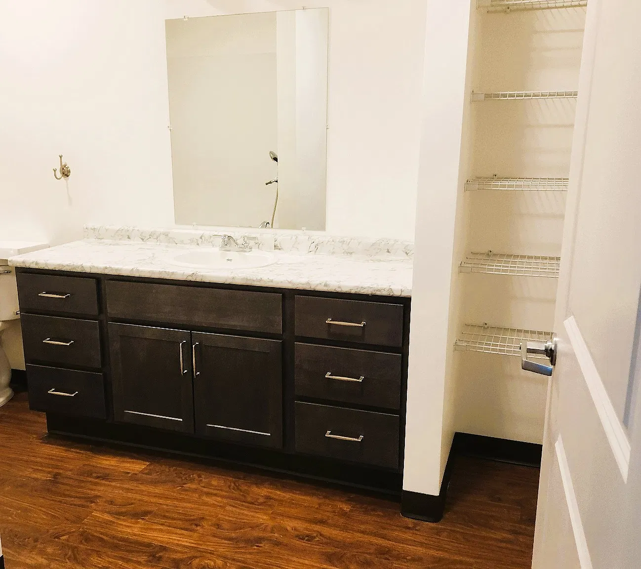 2 bed, $1,242 — Photo 4