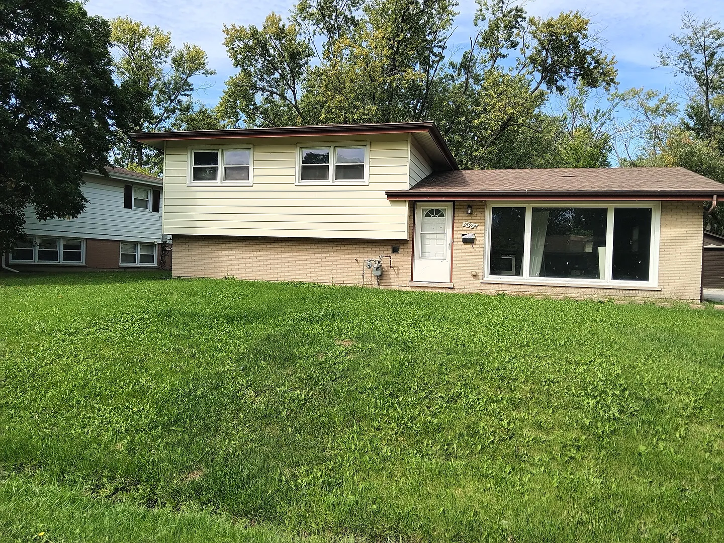 18912 Martin Ln photo 1