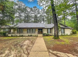 1770 Hollyhill Dr, Camden, AR 71701