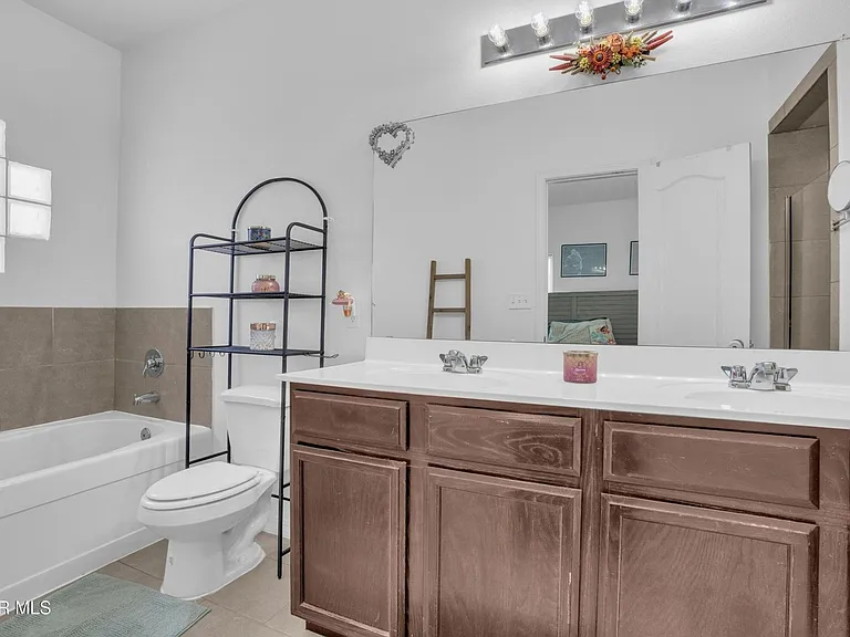 14364 Nick Drahos Ln — Photo 22