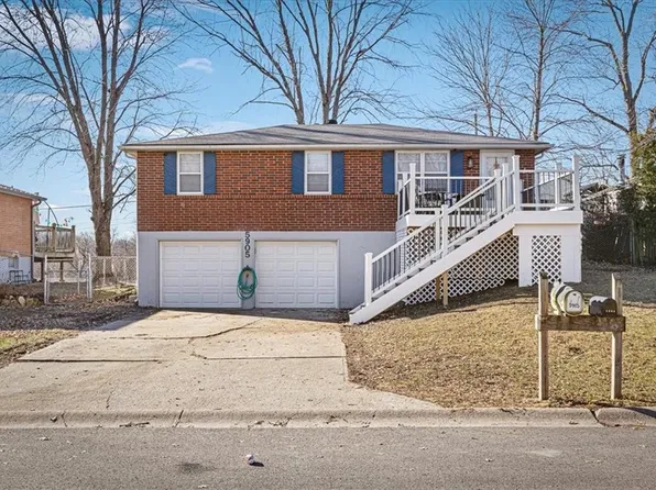 5905 NE 45th St, Kansas City, MO 64117