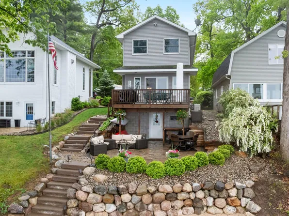 1548 Indian Trl, Pleasant Lake, MI 49272