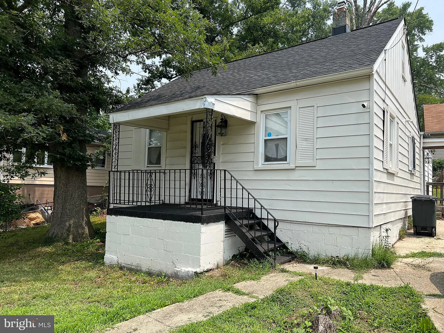 415 Goldleaf Ave photo 1